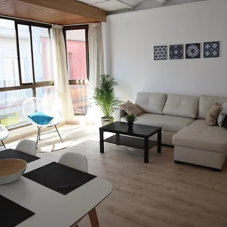 Διαμέρισμα Cosy Flat Next To The ! *
